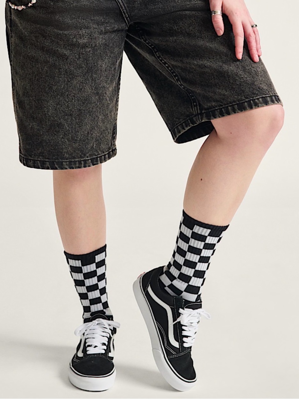 Vans Old Skool Low Top Black & White Iconic Canvas Sneakers Women’z size 8 NWOB - Picture 9 of 9
